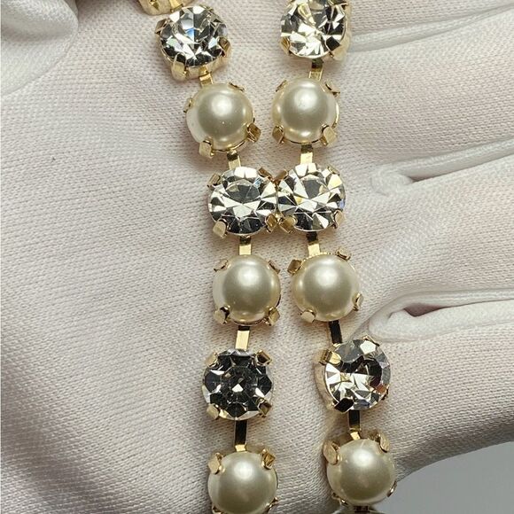 Rosantica Polka Goldtone, Resin Pearl, & Crystal Lariat Necklace - Picture 8 of 9
